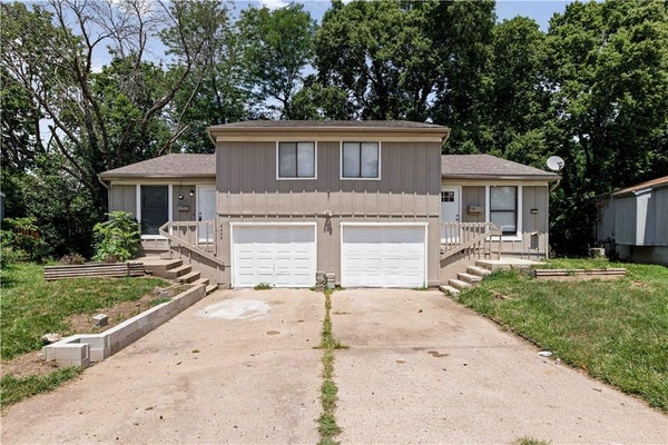 8456 LANE DR # 8458, RAYTOWN, MO 64138 - Image f8fc61c75f383c6fa2cc29f4dd648cf1/776017569