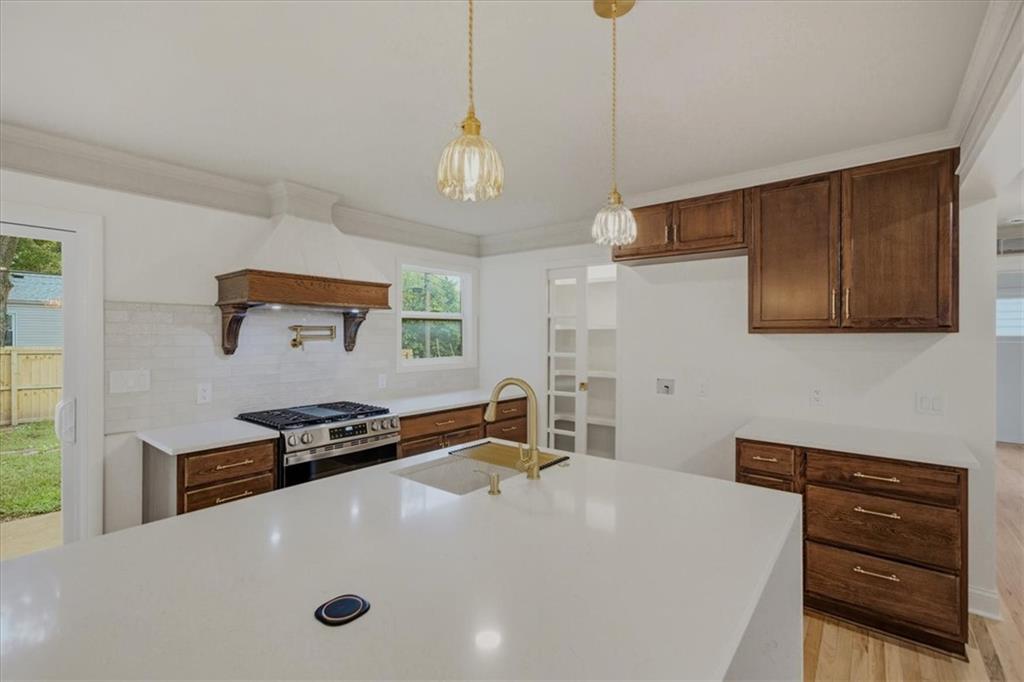 5806 W 75th Street