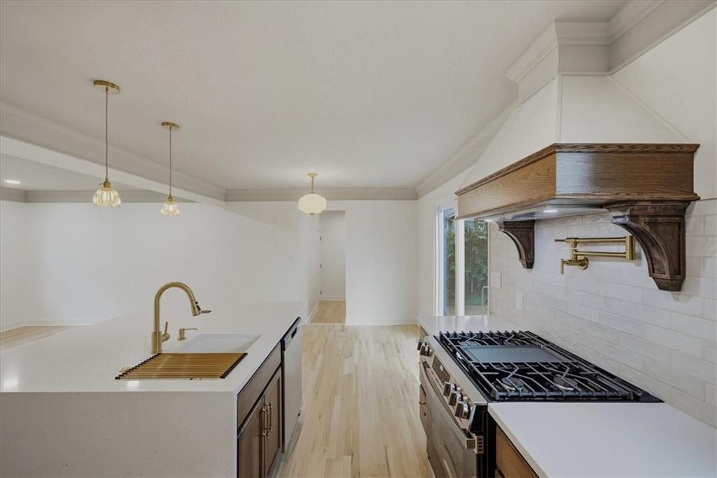 5806 W 75th Street