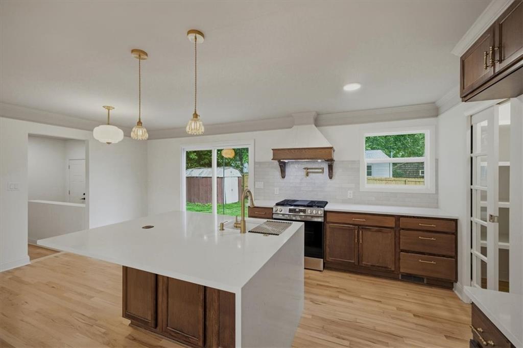 5806 W 75th Street