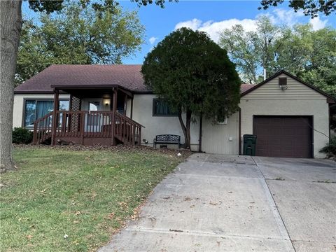 1305 Lawrence Avenue, Leavenworth, KS 66048 - MLS#: 2577015