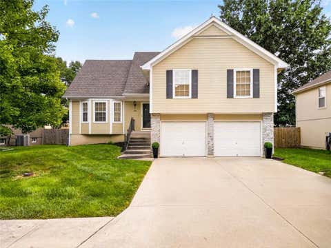 Photo of 500 SE Alger Drive, Blue Springs, MO 64014 (MLS # 2633101)