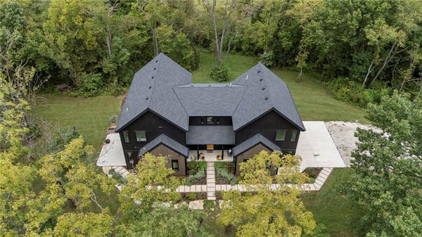 5540 N 107TH ST, KANSAS CITY, KS 66109 - Image f934ee7cd5feca642cda196b35683e1d/72892935