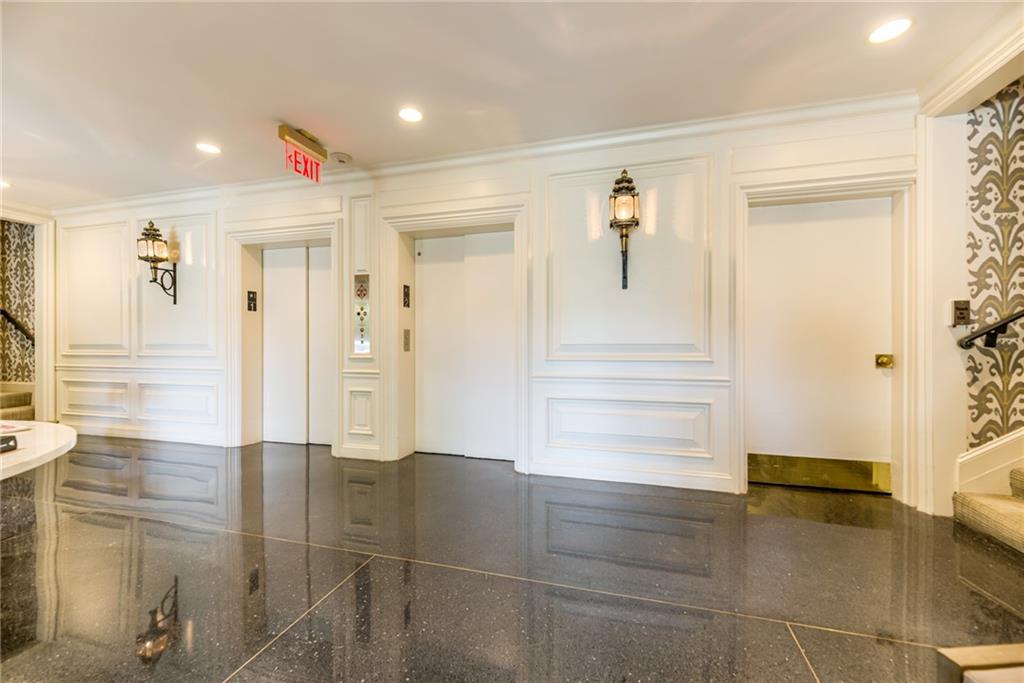 4740 Roanoke Parkway 605