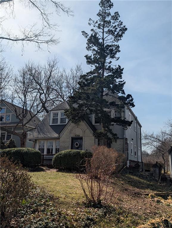 5616 Wyandotte Street