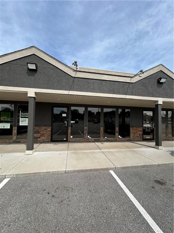 Photo 1 of 9 — 1412 S 7 Highway, Blue Springs, MO 64014