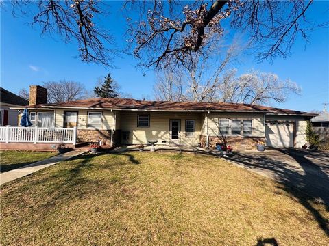 427 N Oak Street, Garnett, KS 66032 - MLS#: 2606316