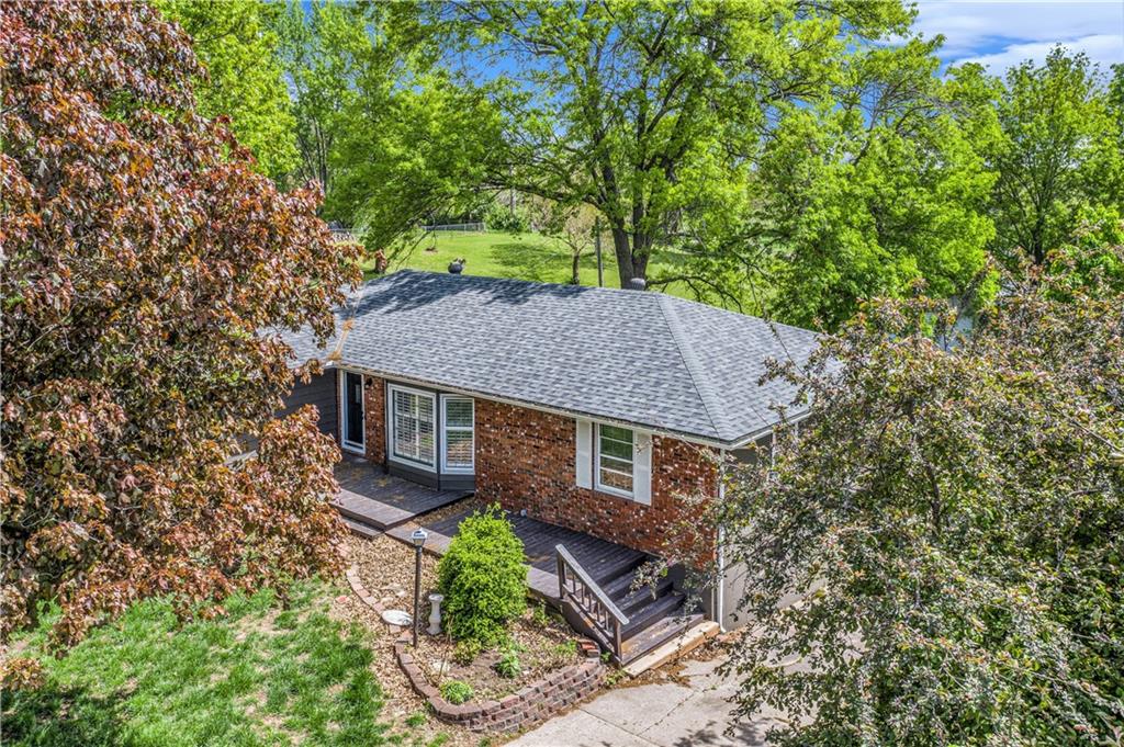 10609 NW Meadow Lane Drive