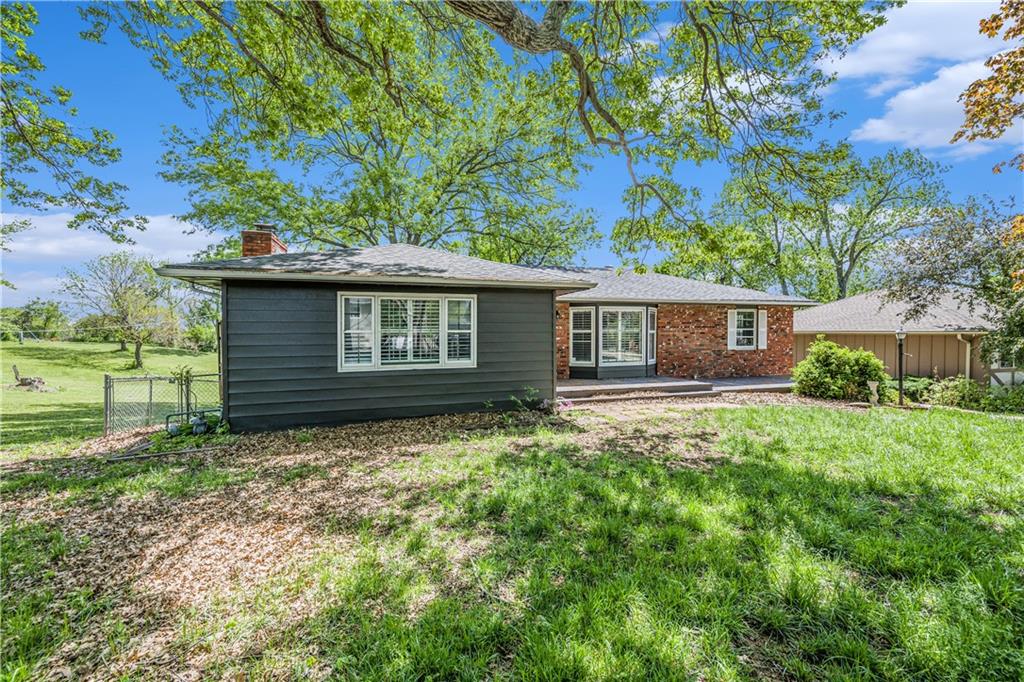 10609 NW Meadow Lane Drive