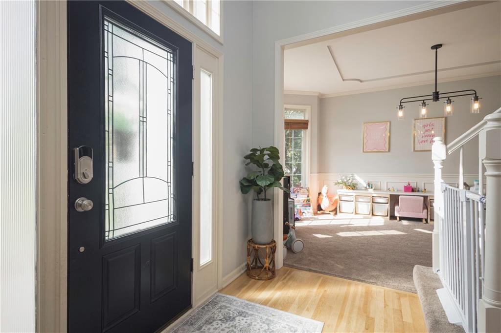 1012 NE Serenity Lane