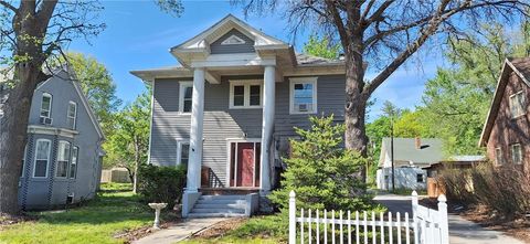 Photo of 1103 Calhoun Street, Chillicothe, MO 64601 (MLS # 2619945)