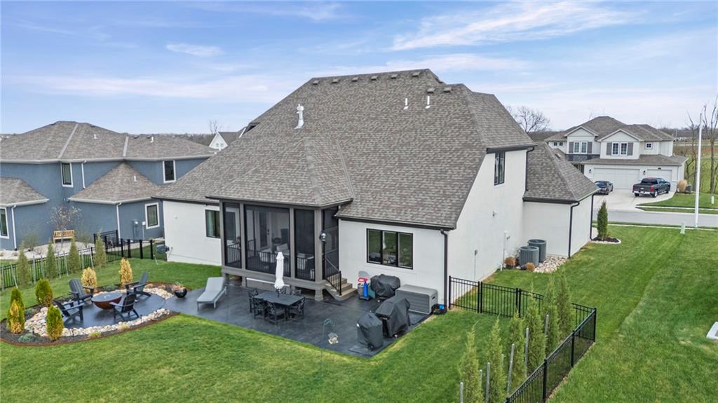 10126 N Kansas Court