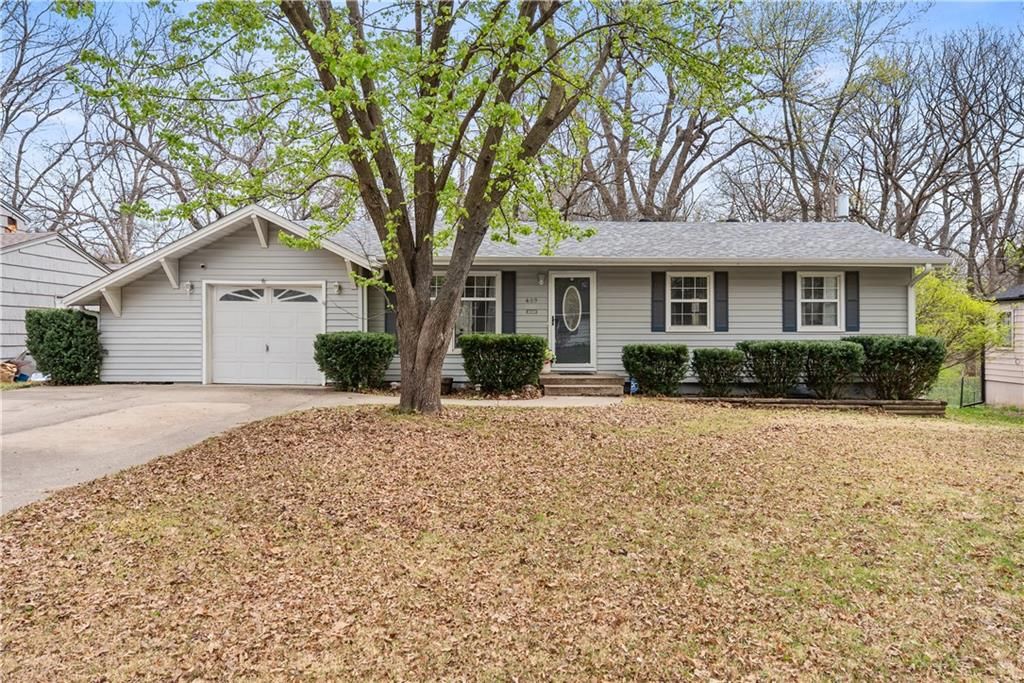 Photo of 409 Wilshire Boulevard, Liberty, MO 64068 (MLS # 2608654)