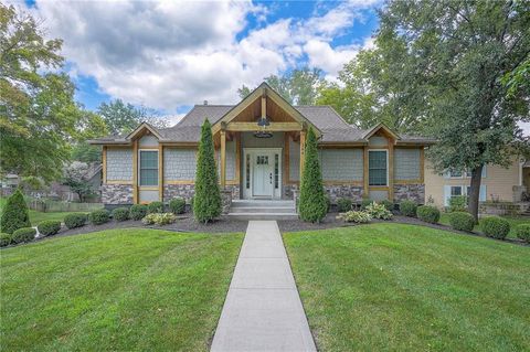 244 N Winnebago Drive Lake Winnebago MO 64034