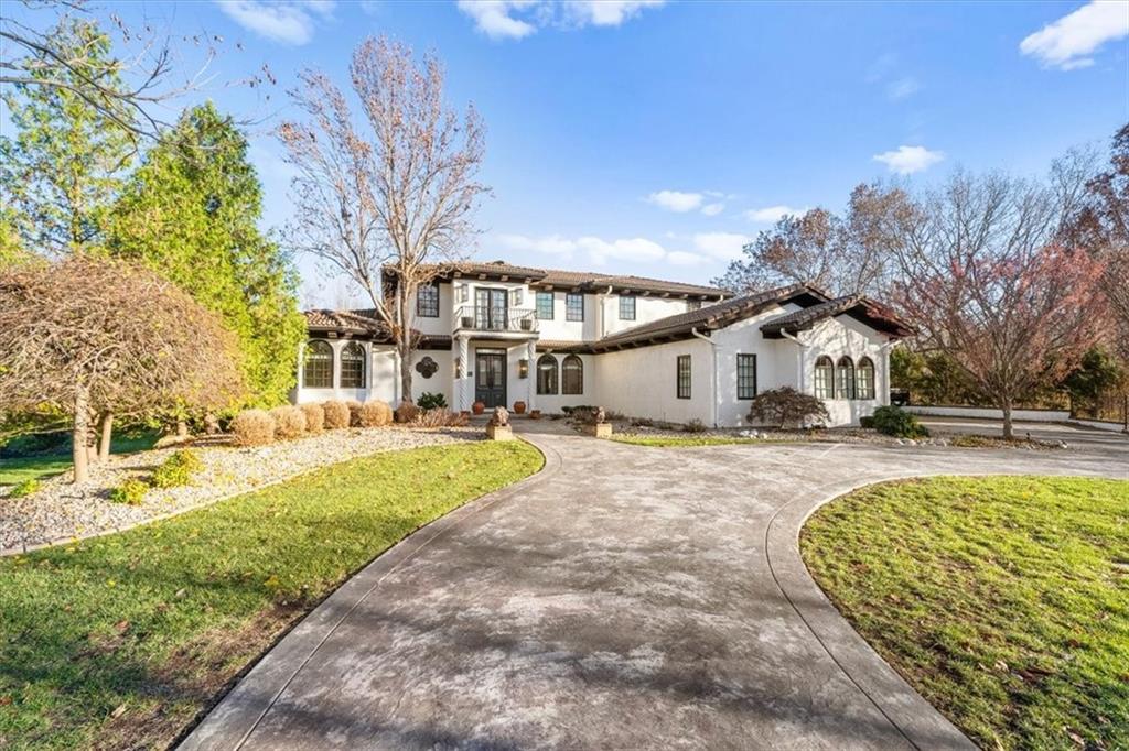 8519 N Sycamore Avenue