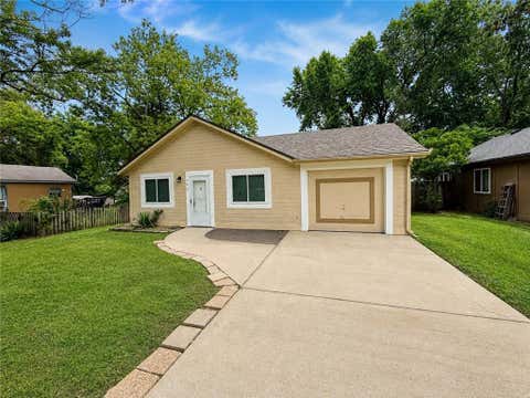 Photo of 680 N PINE Street, Olathe, KS 66061 (MLS # 2635625)