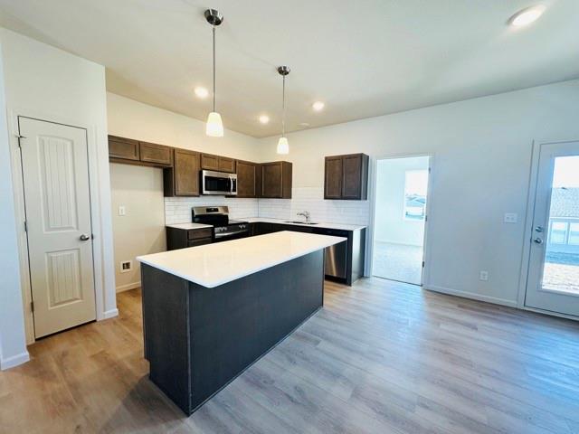 27105 E Oak View Drive