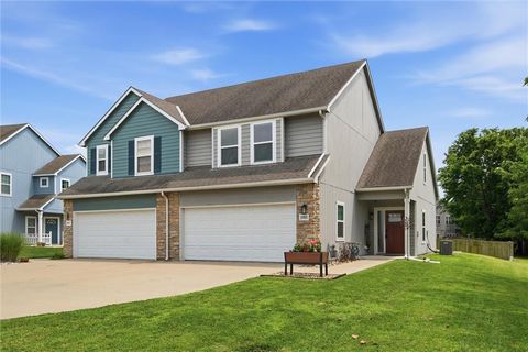 Photo of 2005 E 24th Terrace, Lawrence, KS 66046 (MLS # 2628444)