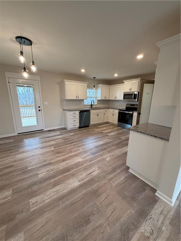 1308 NE White Oaks Lane