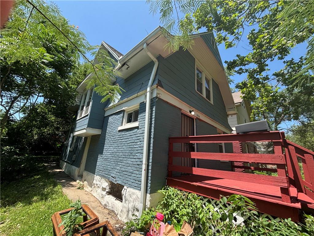 1014 Agnes Avenue