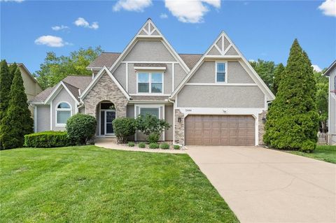 Photo of 5444 W 130th Terrace, Leawood, KS 66209 (MLS # 2620502)