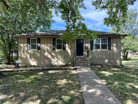 7718 E 90th Terrace Kansas City MO 64138