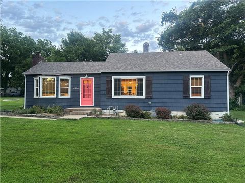 Photo of 13811 Belmont Avenue, Grandview, MO 64030 (MLS # 2624773)