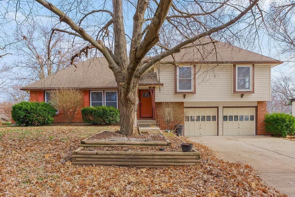 Photo of 12805 Bristol Avenue, Grandview, MO 64030 (MLS # 2592280)