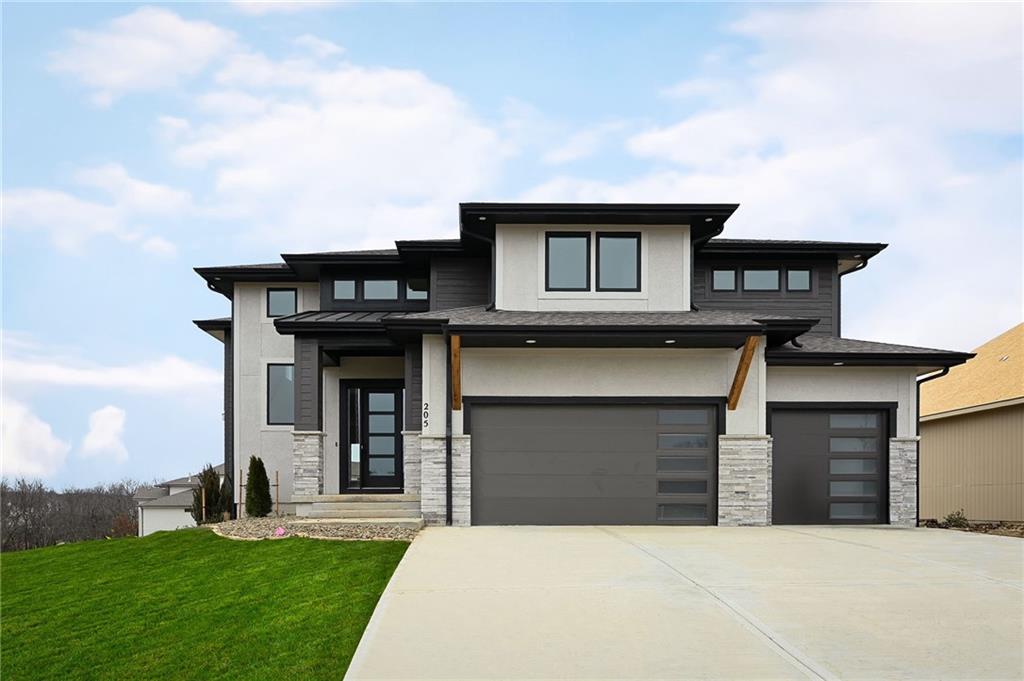 205 NW Lovins Drive