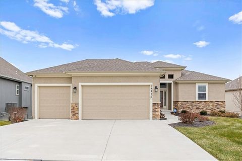 14462 Aurora Lane Basehor KS 66007