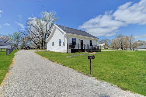 608 S Camden Street, Richmond, MO 64085 - #: 2612437