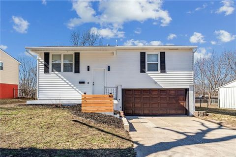842 N Aztec Drive Independence MO 64056