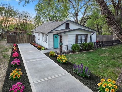 8008 Harris Avenue, Kansas City, MO 64138 - MLS#: 2545167
