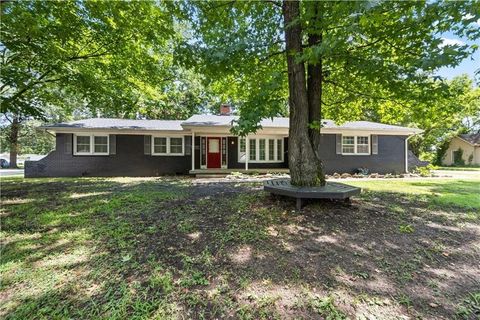 100 N Lincoln Street Erie KS 66733