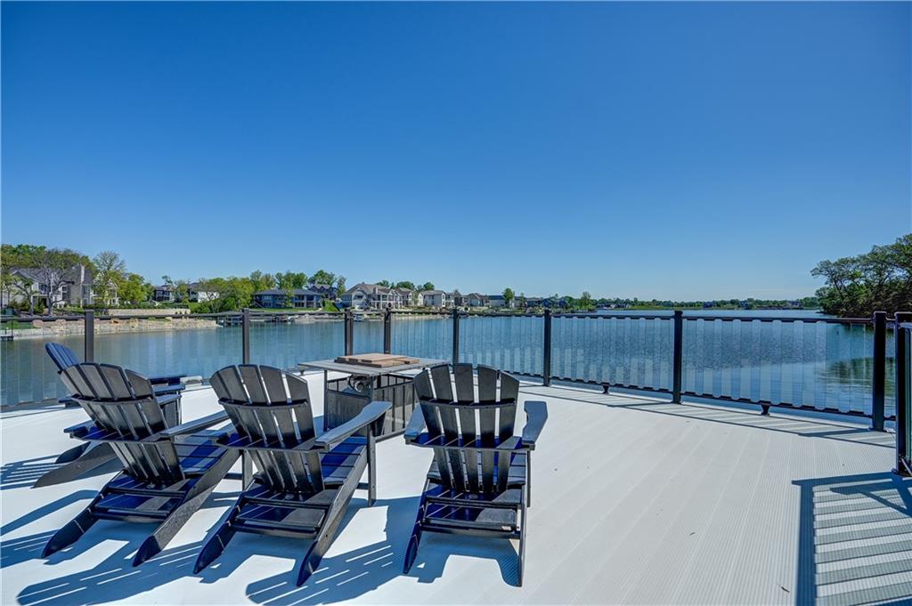18 Black Hawk Drive