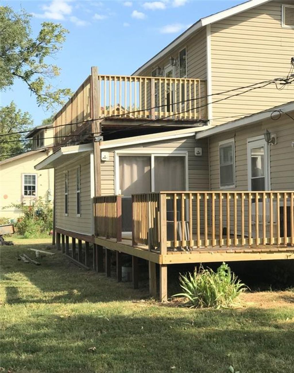 Photo of 410 S Chestnut Street, Iola, KS 66749 (MLS # 2598506)