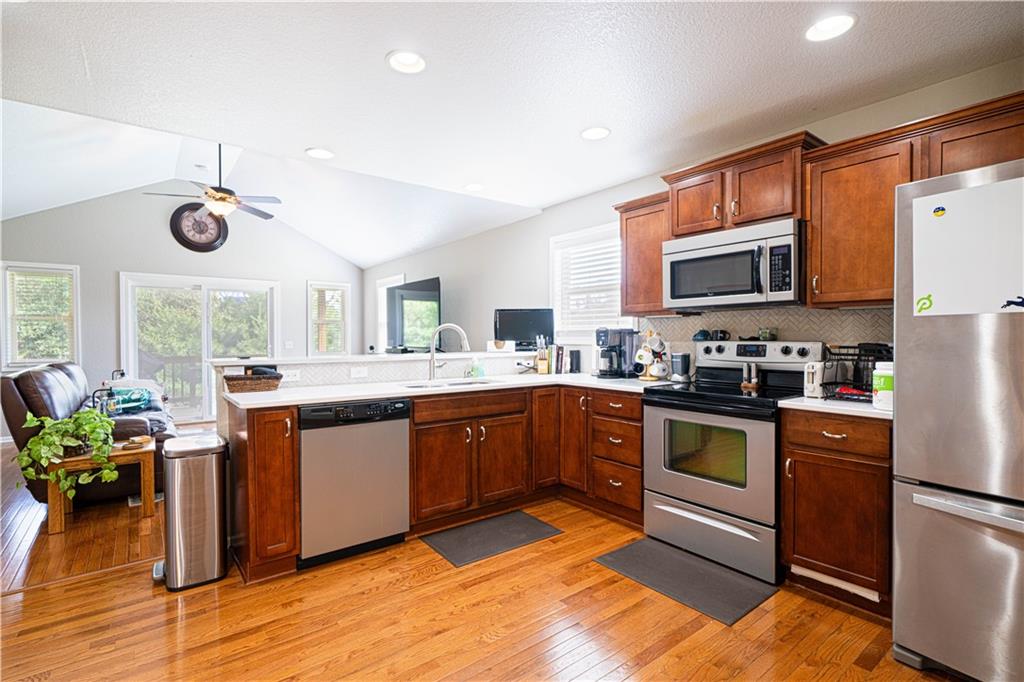 St Joseph, Missouri 64506, United States, 4 Bedrooms Bedrooms, ,3 BathroomsBathrooms,Residential,Active,147659