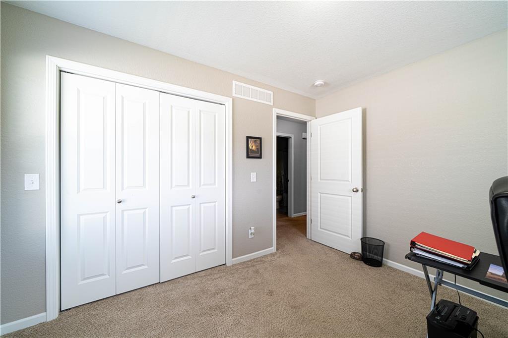 St Joseph, Missouri 64506, United States, 4 Bedrooms Bedrooms, ,3 BathroomsBathrooms,Residential,Active,147659