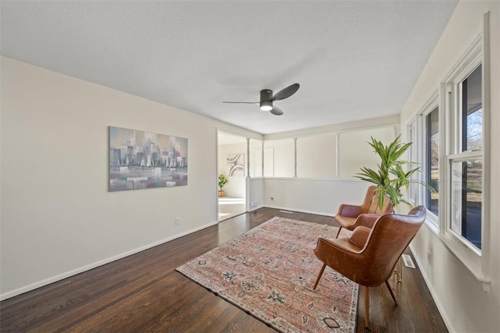 9400 MANCHESTER Avenue