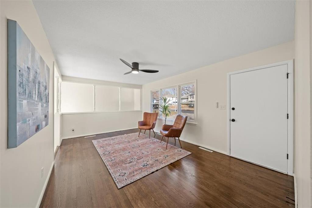 9400 MANCHESTER Avenue