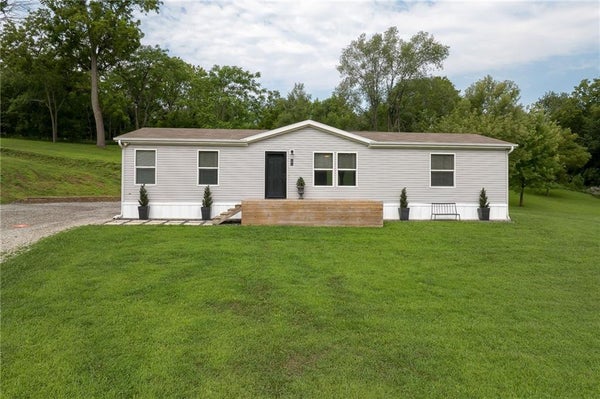 201 N CHESTNUT ST, OREGON, MO 64473 - Image fb35dce4fc93f26eca4f2b9f68420d0d/1712948528