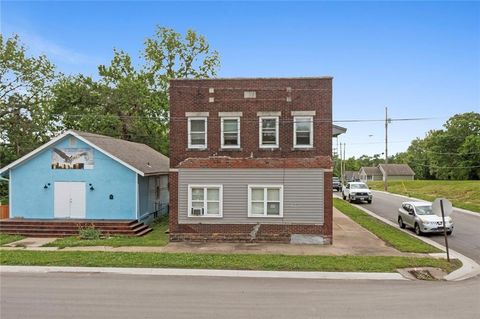 1545 Waverly Avenue Kansas City KS 66104