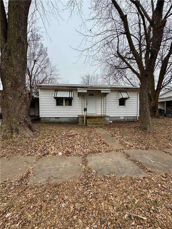 303 S Commercial Street