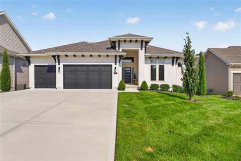 Photo of 17401 Oakshire Street, Overland Park, KS 66221 (MLS # 2636477)