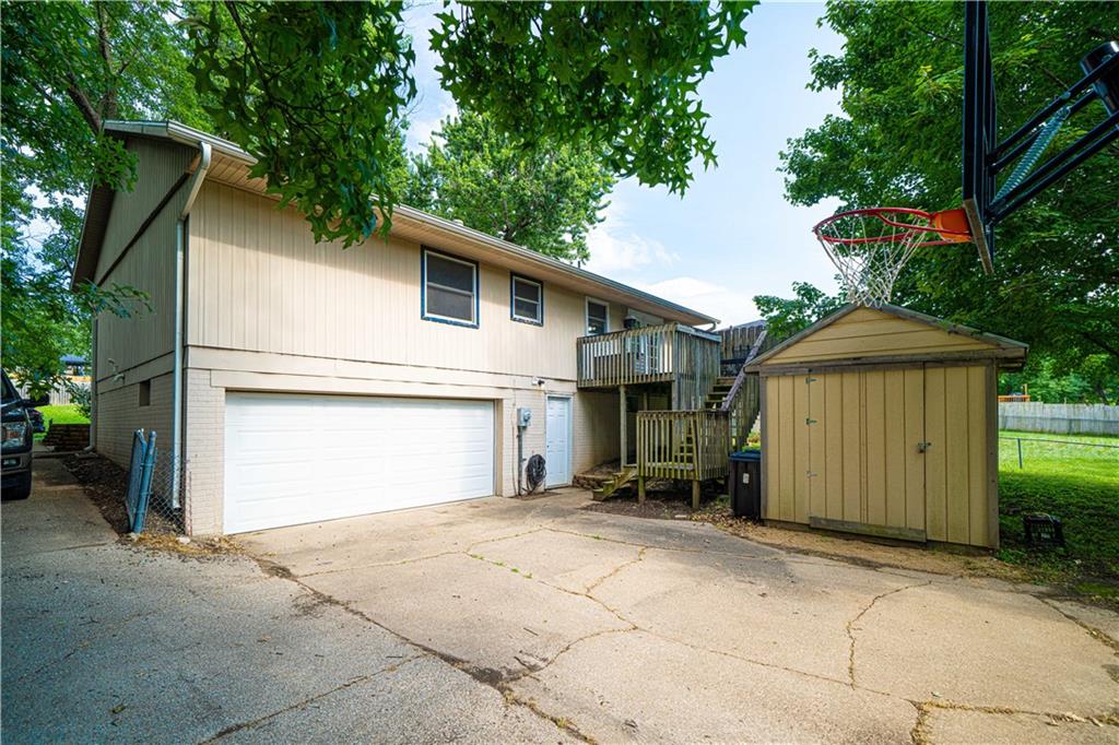 St Joseph, Missouri 64503, United States, 3 Bedrooms Bedrooms, ,2 BathroomsBathrooms,Residential,Active,173337