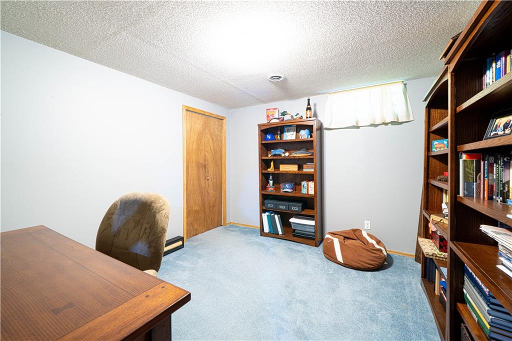 St Joseph, Missouri 64503, United States, 3 Bedrooms Bedrooms, ,2 BathroomsBathrooms,Residential,Active,173337