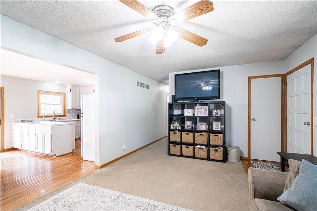 St Joseph, Missouri 64503, United States, 3 Bedrooms Bedrooms, ,2 BathroomsBathrooms,Residential,Active,173337