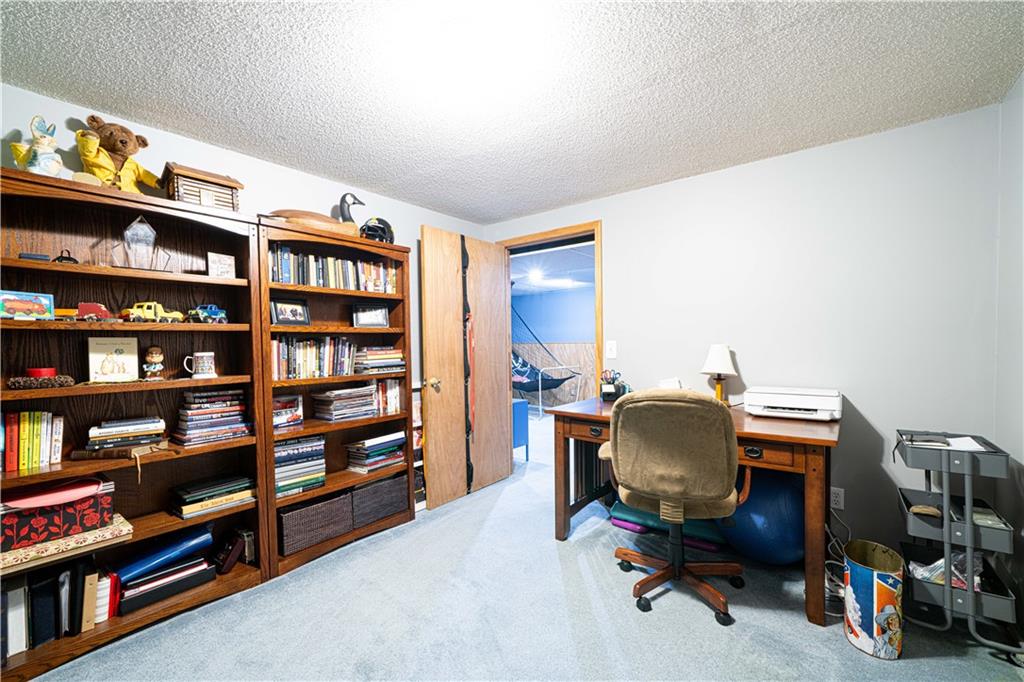 St Joseph, Missouri 64503, United States, 3 Bedrooms Bedrooms, ,2 BathroomsBathrooms,Residential,Active,173337