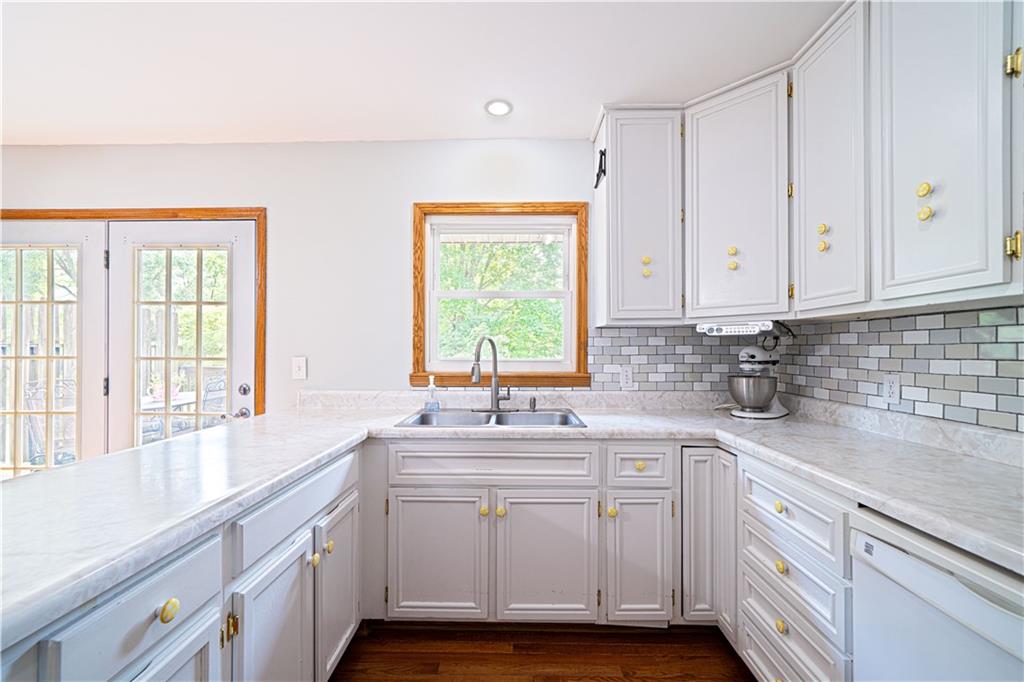 St Joseph, Missouri 64503, United States, 3 Bedrooms Bedrooms, ,2 BathroomsBathrooms,Residential,Active,173337