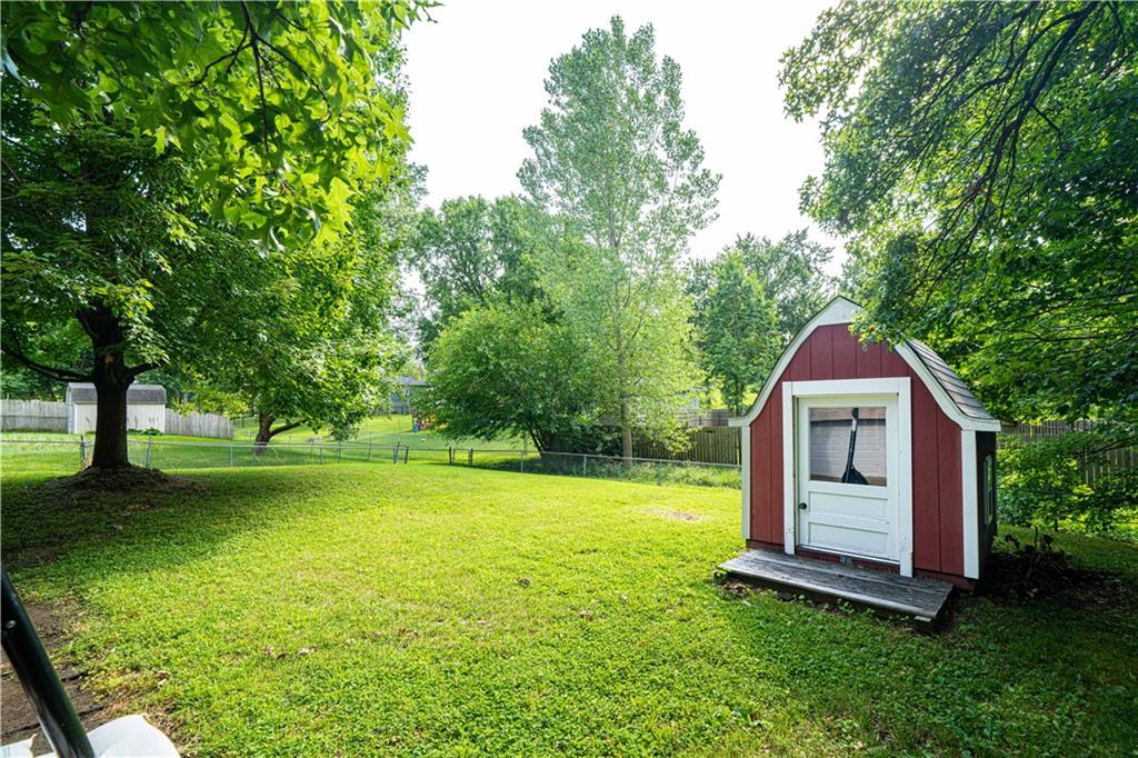 St Joseph, Missouri 64503, United States, 3 Bedrooms Bedrooms, ,2 BathroomsBathrooms,Residential,Active,173337